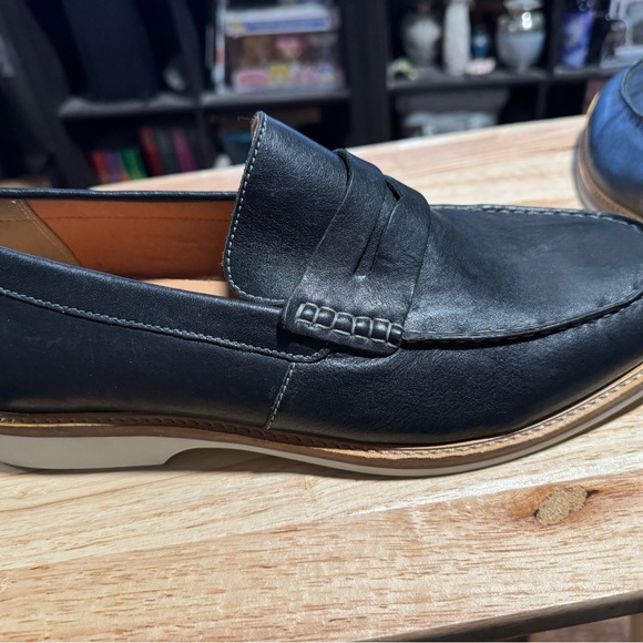 NWT Clark’s Black Leather Loafers main image 7